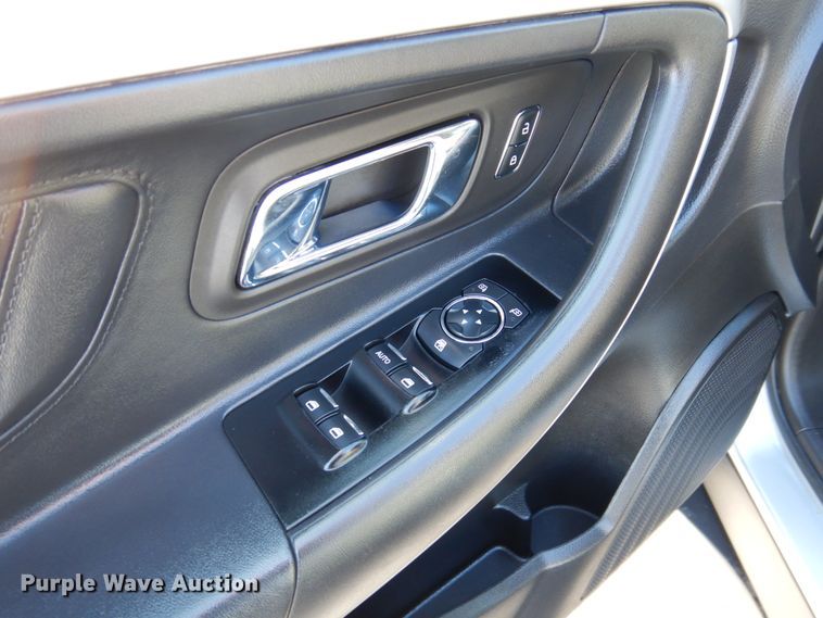 image for item HK9451 2013 Ford Taurus SEL