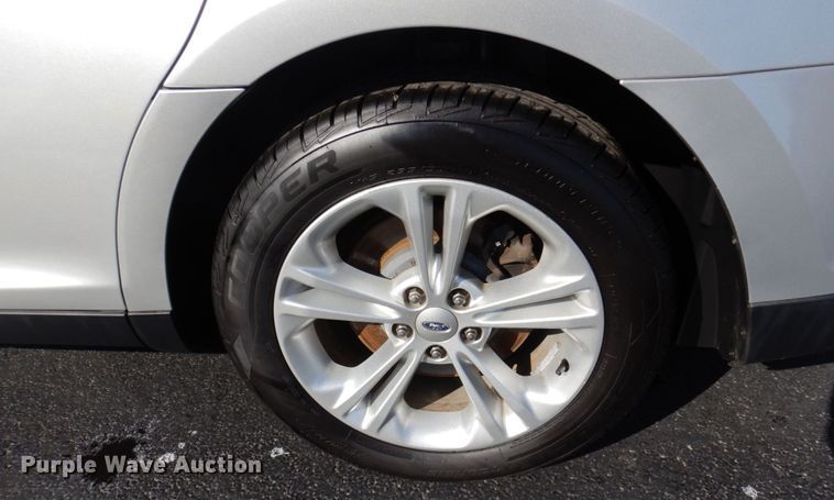 image for item HK9451 2013 Ford Taurus SEL