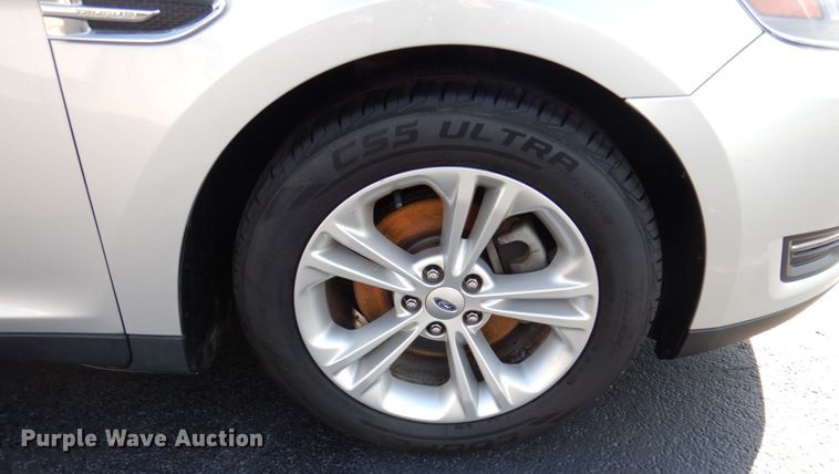 image for item HK9451 2013 Ford Taurus SEL