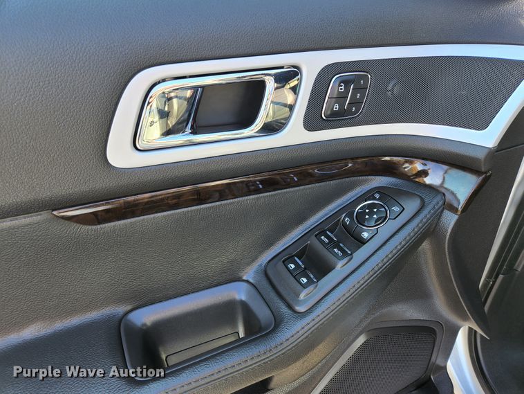 image for item HK9452 2015 Ford Explorer Limited  SUV