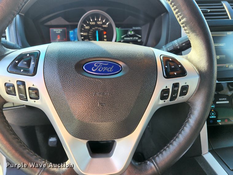 image for item HK9452 2015 Ford Explorer Limited  SUV