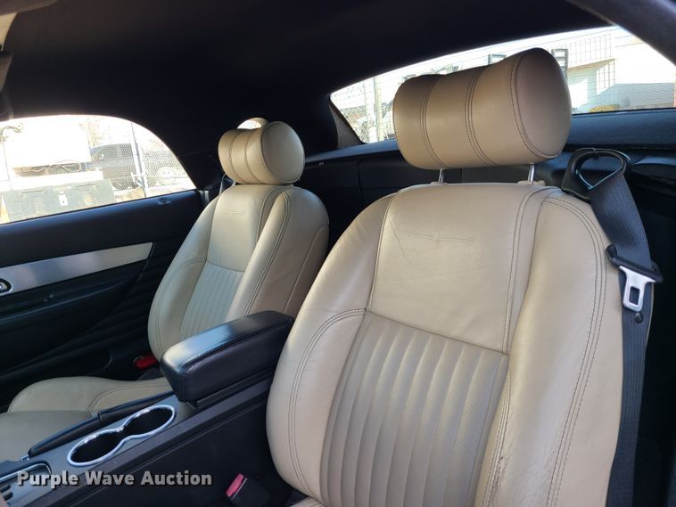 image for item IF9355 2004 Ford Thunderbird  convertible