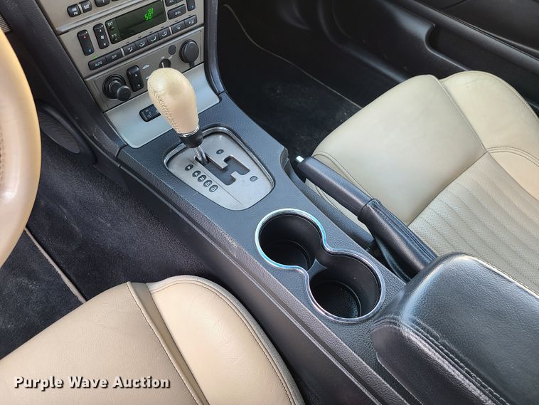 image for item IF9355 2004 Ford Thunderbird  convertible