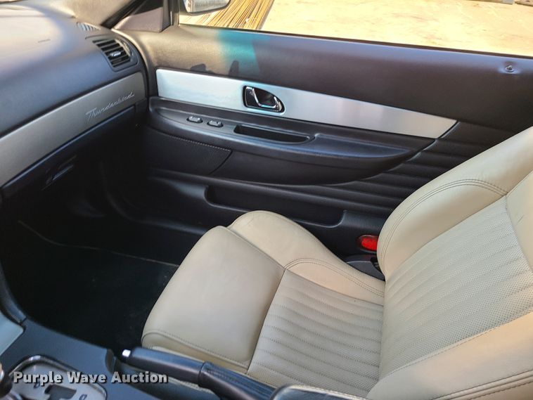 image for item IF9355 2004 Ford Thunderbird  convertible