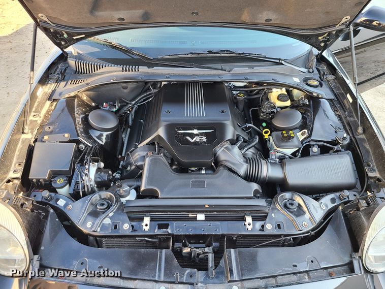 image for item IF9355 2004 Ford Thunderbird  convertible