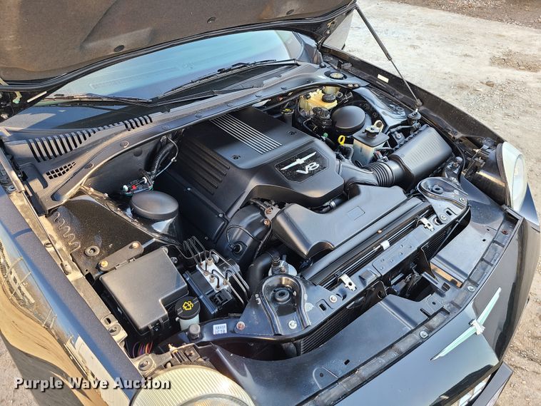 image for item IF9355 2004 Ford Thunderbird  convertible