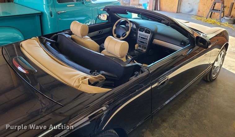 image for item IF9355 2004 Ford Thunderbird  convertible