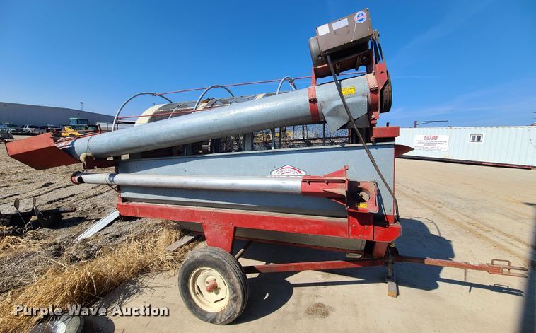 image for item IF9356 DMC 54  Hi-Cap grain cleaner