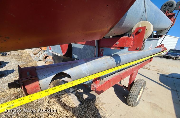 image for item IF9356 DMC 54  Hi-Cap grain cleaner