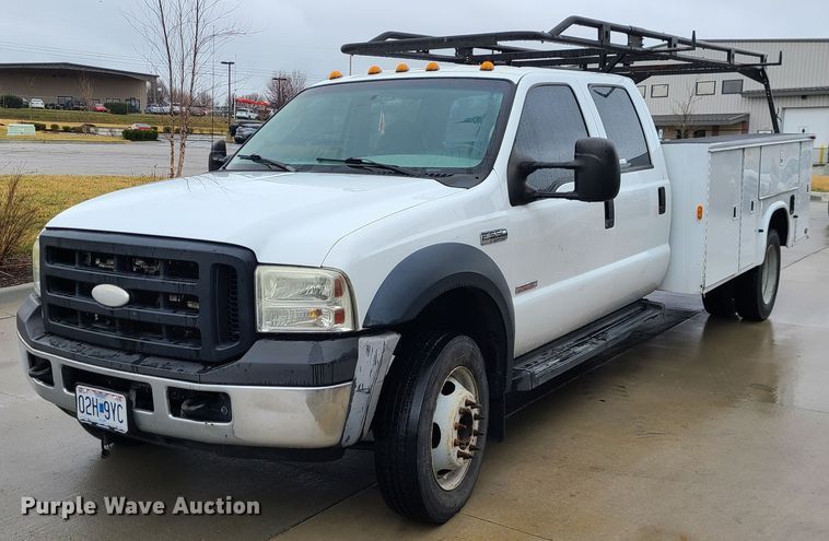 image for item IF9406 2007 Ford F550 Super Duty  Crew Cab utility / service truck