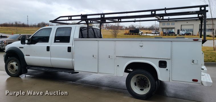 image for item IF9406 2007 Ford F550 Super Duty  Crew Cab utility / service truck