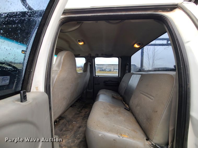 image for item IF9406 2007 Ford F550 Super Duty  Crew Cab utility / service truck