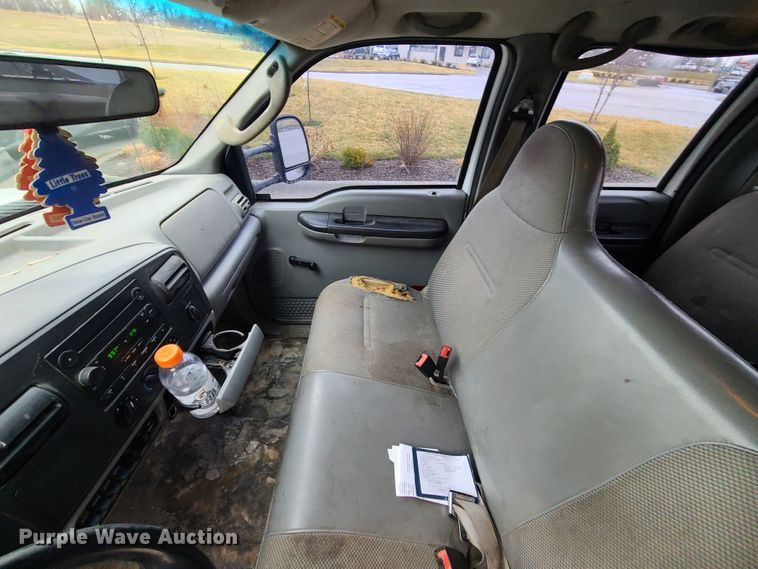 image for item IF9406 2007 Ford F550 Super Duty  Crew Cab utility / service truck