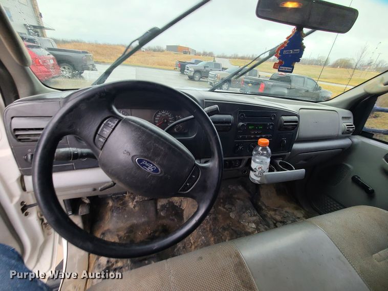 image for item IF9406 2007 Ford F550 Super Duty  Crew Cab utility / service truck