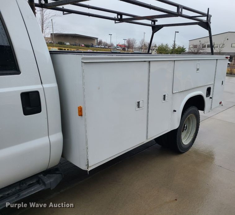 image for item IF9406 2007 Ford F550 Super Duty  Crew Cab utility / service truck