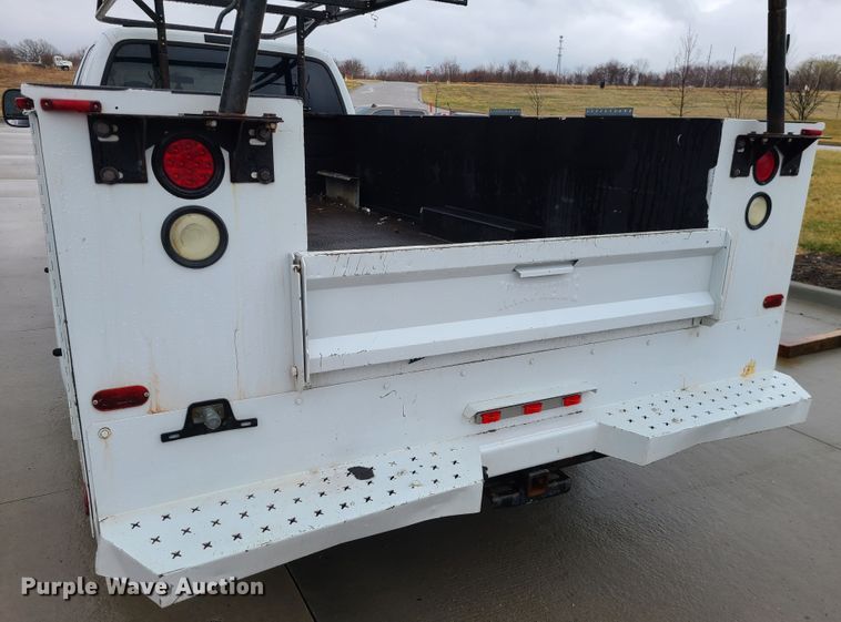 image for item IF9406 2007 Ford F550 Super Duty  Crew Cab utility / service truck