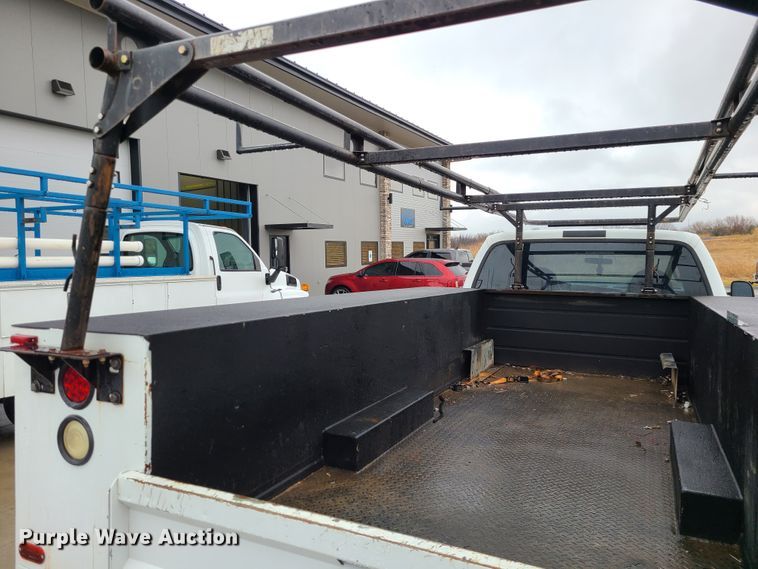 image for item IF9406 2007 Ford F550 Super Duty  Crew Cab utility / service truck