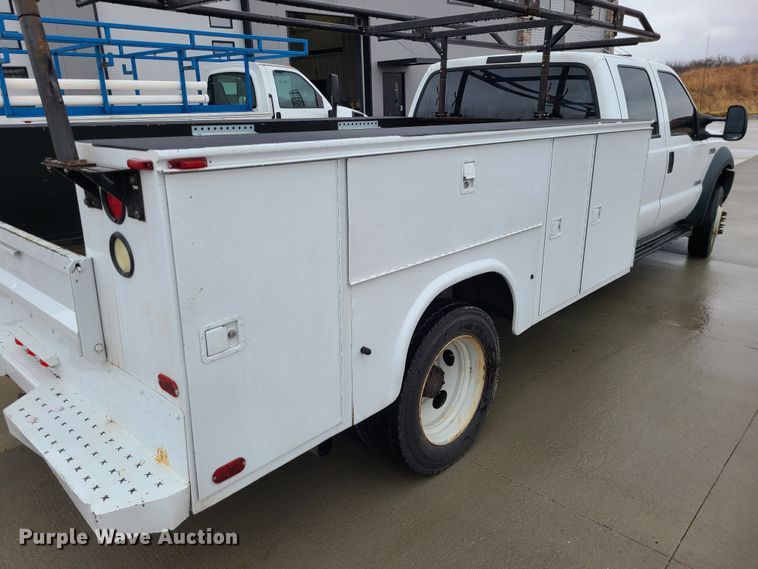 image for item IF9406 2007 Ford F550 Super Duty  Crew Cab utility / service truck