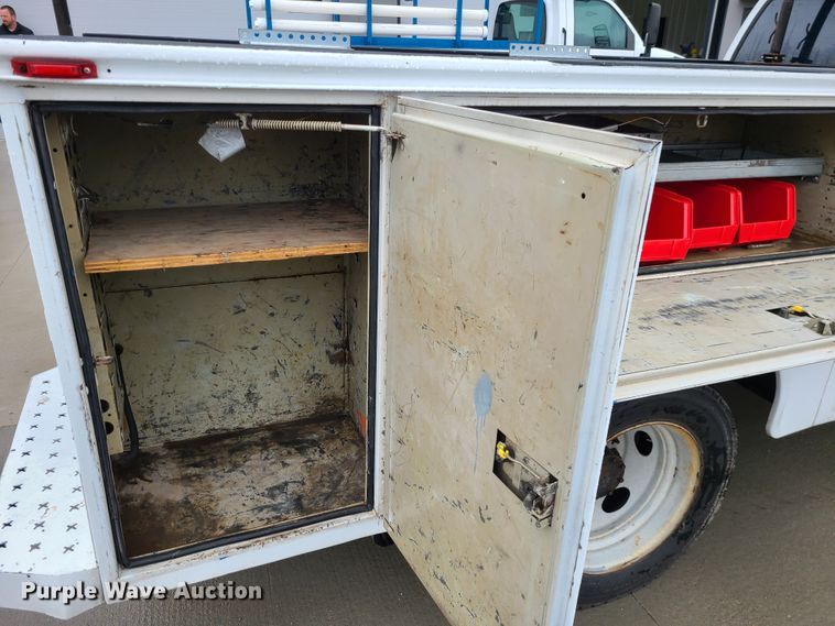 image for item IF9406 2007 Ford F550 Super Duty  Crew Cab utility / service truck