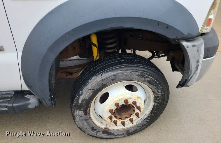 image for item IF9406 2007 Ford F550 Super Duty  Crew Cab utility / service truck