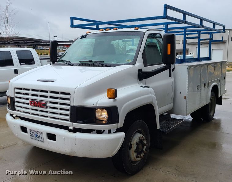 image for item IF9408 2009 GMC C5500  utility / service truck