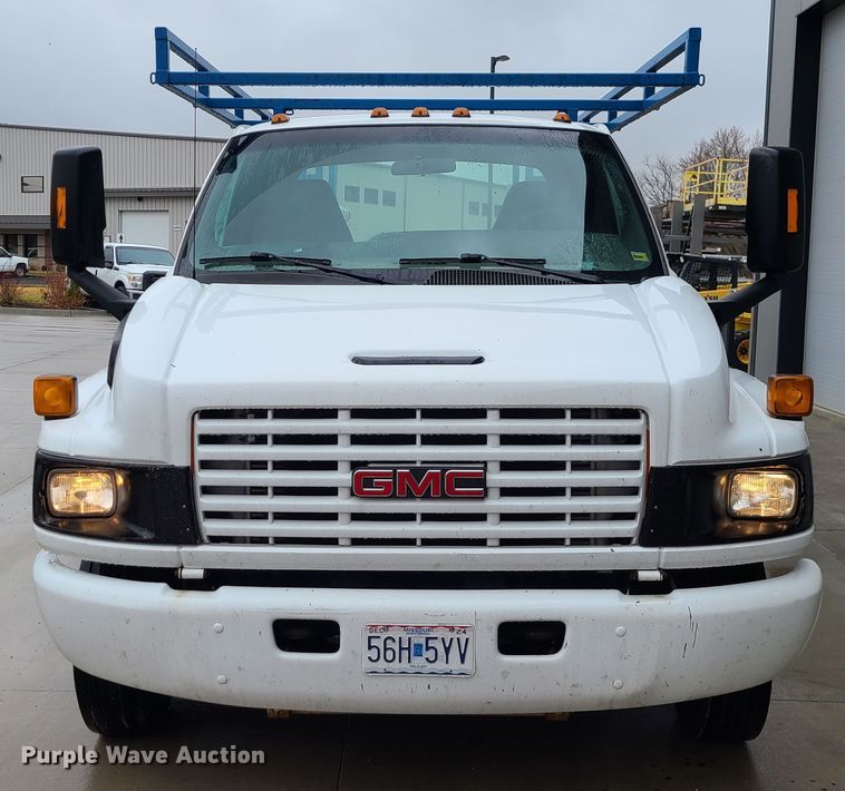 image for item IF9408 2009 GMC C5500  utility / service truck