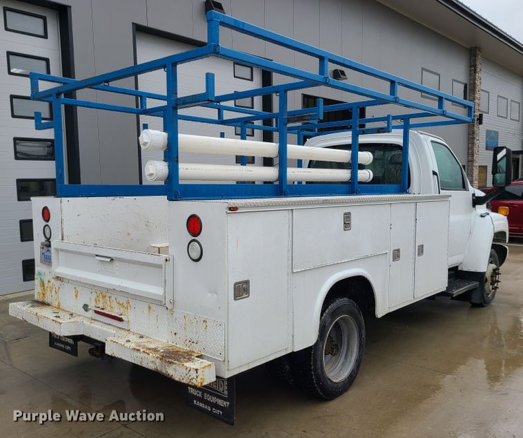 image for item IF9408 2009 GMC C5500  utility / service truck