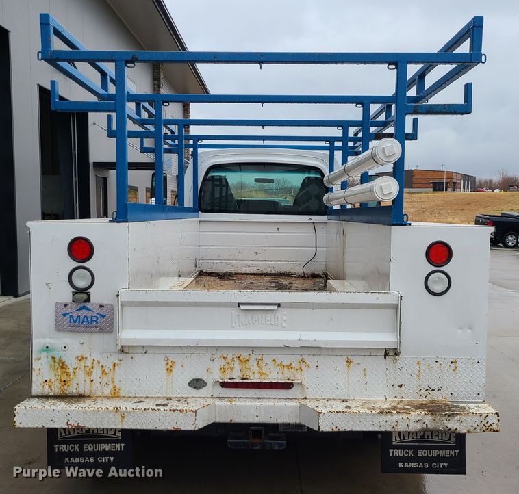 image for item IF9408 2009 GMC C5500  utility / service truck