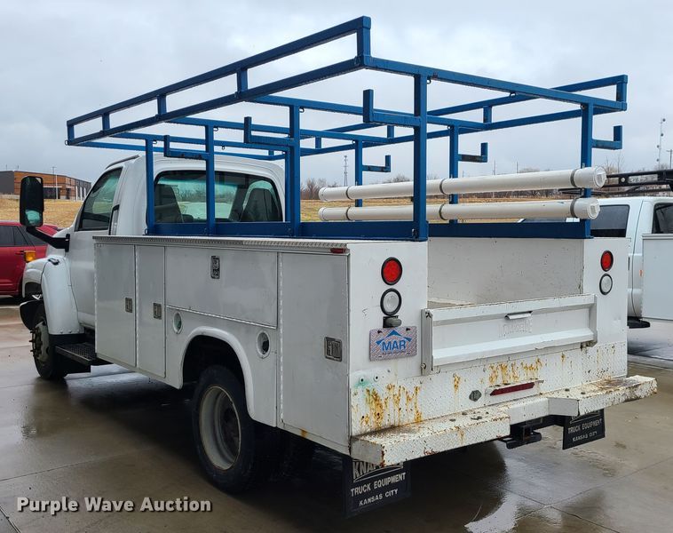 image for item IF9408 2009 GMC C5500  utility / service truck