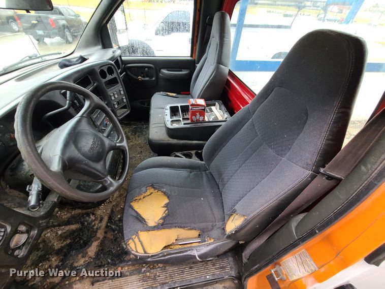 image for item IF9408 2009 GMC C5500  utility / service truck