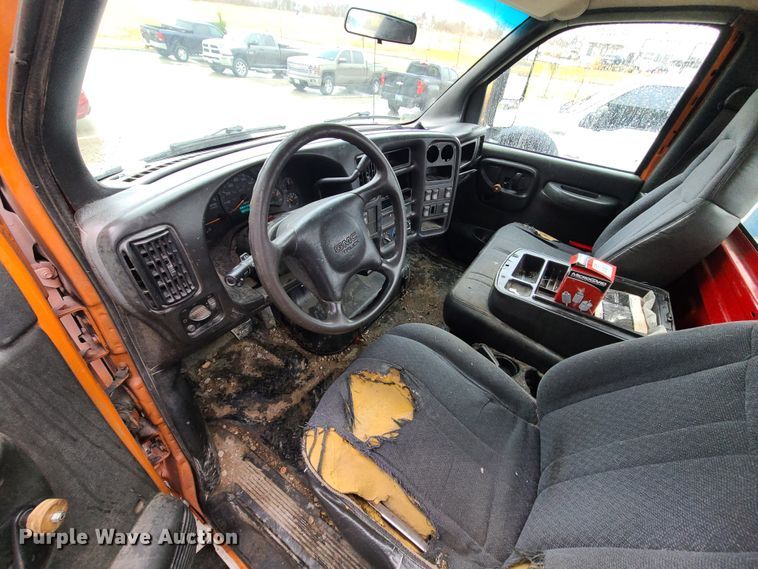 image for item IF9408 2009 GMC C5500  utility / service truck