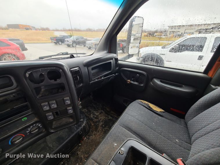 image for item IF9408 2009 GMC C5500  utility / service truck