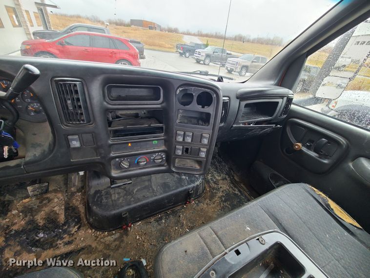 image for item IF9408 2009 GMC C5500  utility / service truck