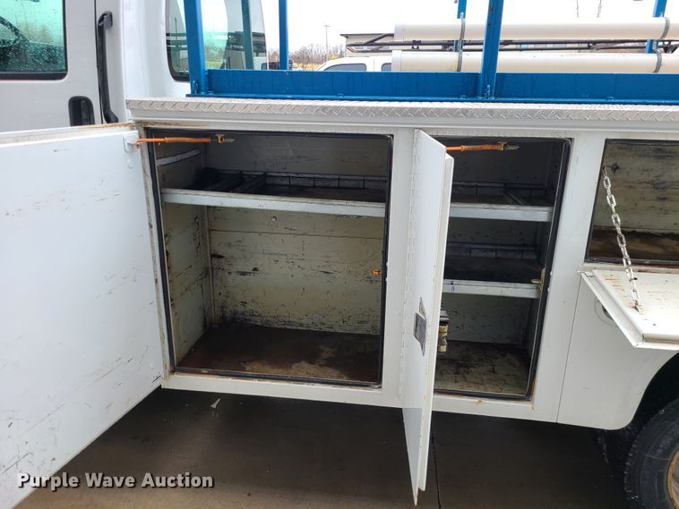 image for item IF9408 2009 GMC C5500  utility / service truck