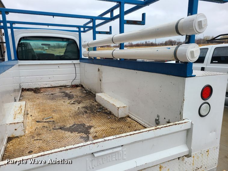 image for item IF9408 2009 GMC C5500  utility / service truck