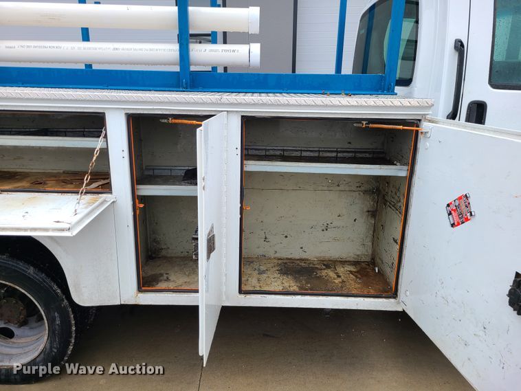 image for item IF9408 2009 GMC C5500  utility / service truck