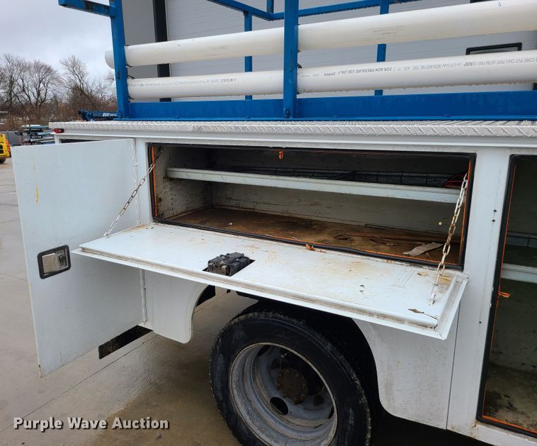 image for item IF9408 2009 GMC C5500  utility / service truck