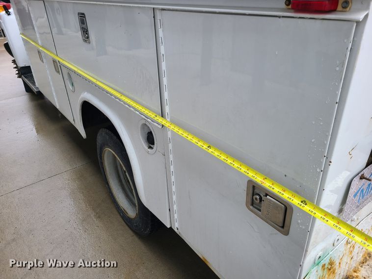 image for item IF9408 2009 GMC C5500  utility / service truck