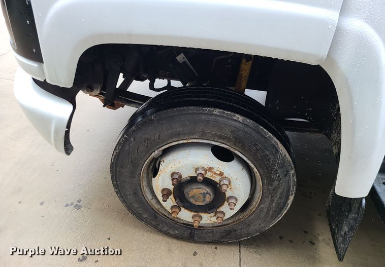 image for item IF9408 2009 GMC C5500  utility / service truck