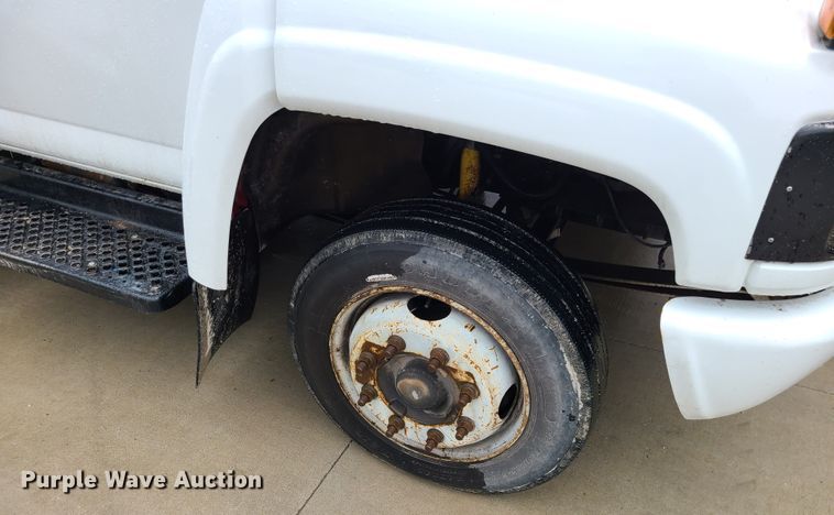 image for item IF9408 2009 GMC C5500  utility / service truck