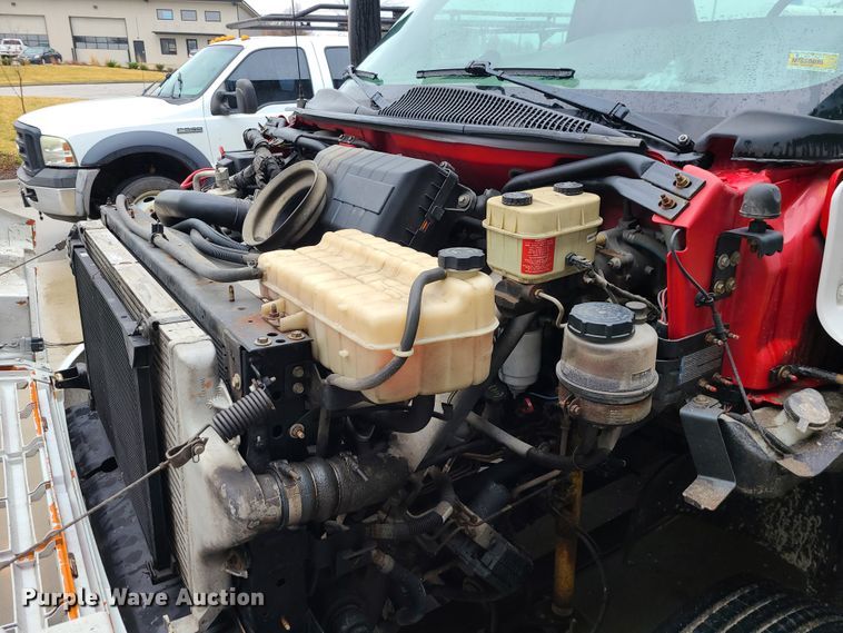 image for item IF9408 2009 GMC C5500  utility / service truck