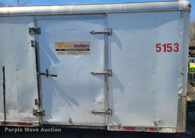 image for item IF9445 2002 Roadmaster  enclosed cargo trailer