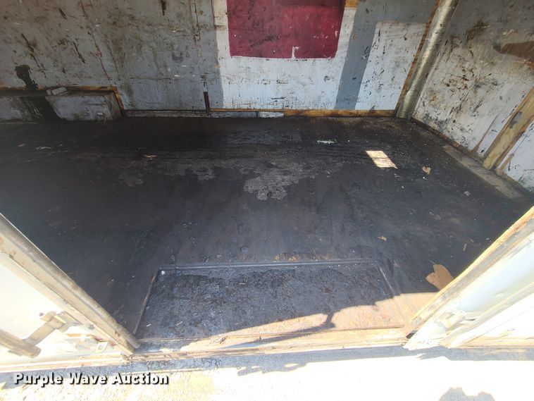 image for item IF9445 2002 Roadmaster  enclosed cargo trailer