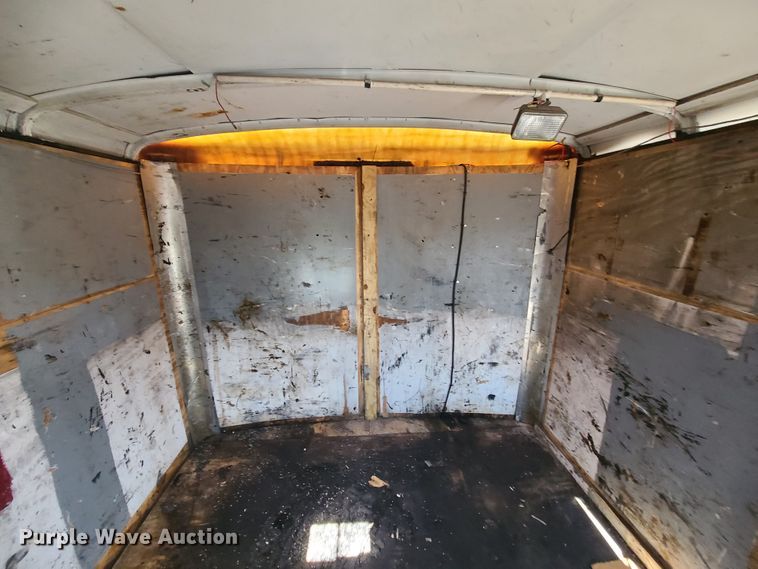 image for item IF9445 2002 Roadmaster  enclosed cargo trailer