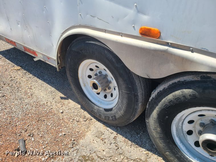 image for item IF9445 2002 Roadmaster  enclosed cargo trailer