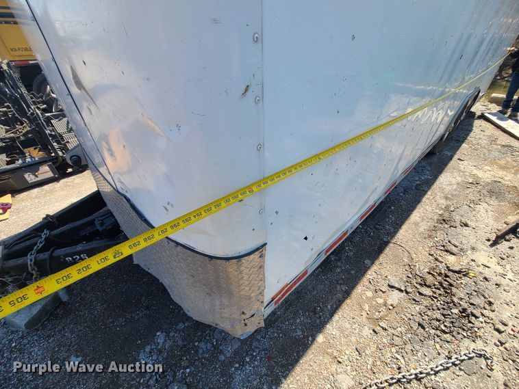 image for item IF9445 2002 Roadmaster  enclosed cargo trailer