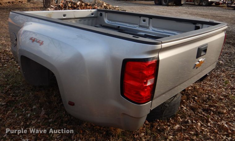 image for item IM9686 2015 Chevrolet  pickup truck bed