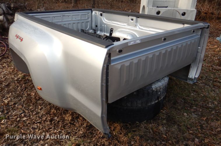 image for item IM9686 2015 Chevrolet  pickup truck bed
