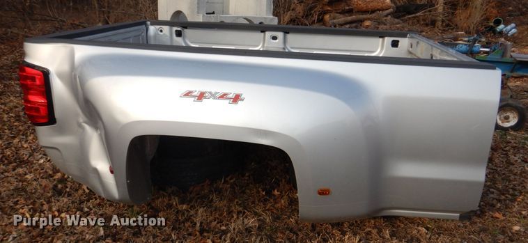 image for item IM9686 2015 Chevrolet  pickup truck bed
