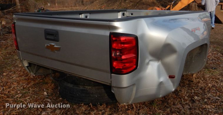 image for item IM9686 2015 Chevrolet  pickup truck bed